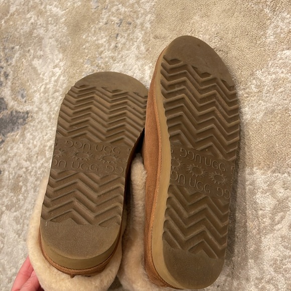 Sold UGG Ruff Slippers Size 13 - Picture 7 of 8